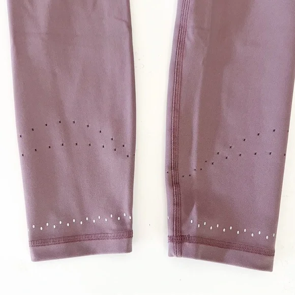 Lululemon In Focus Run Tight Leggings in Frosted Mulberry - Picture 3 of 12